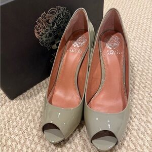 Peep toe heels
